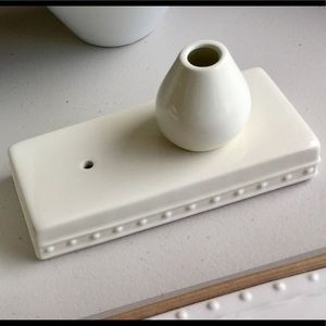 Nora Fleming mini vase new w/ no tag, box